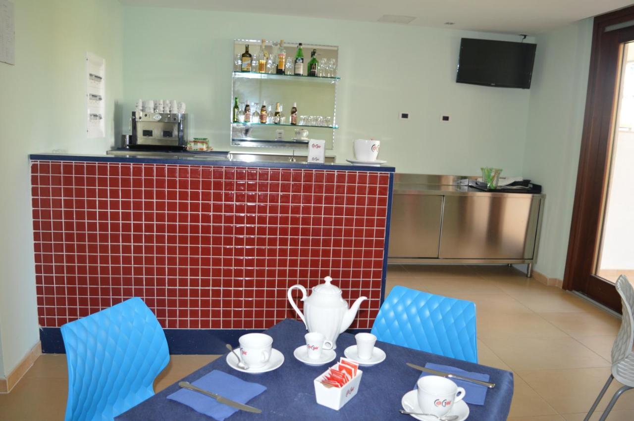 Prince Franklyn Hotel Санта-Мария-ди-Кастеллабате Экстерьер фото