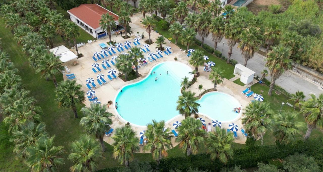 Prince Franklyn Hotel Санта-Мария-ди-Кастеллабате Экстерьер фото