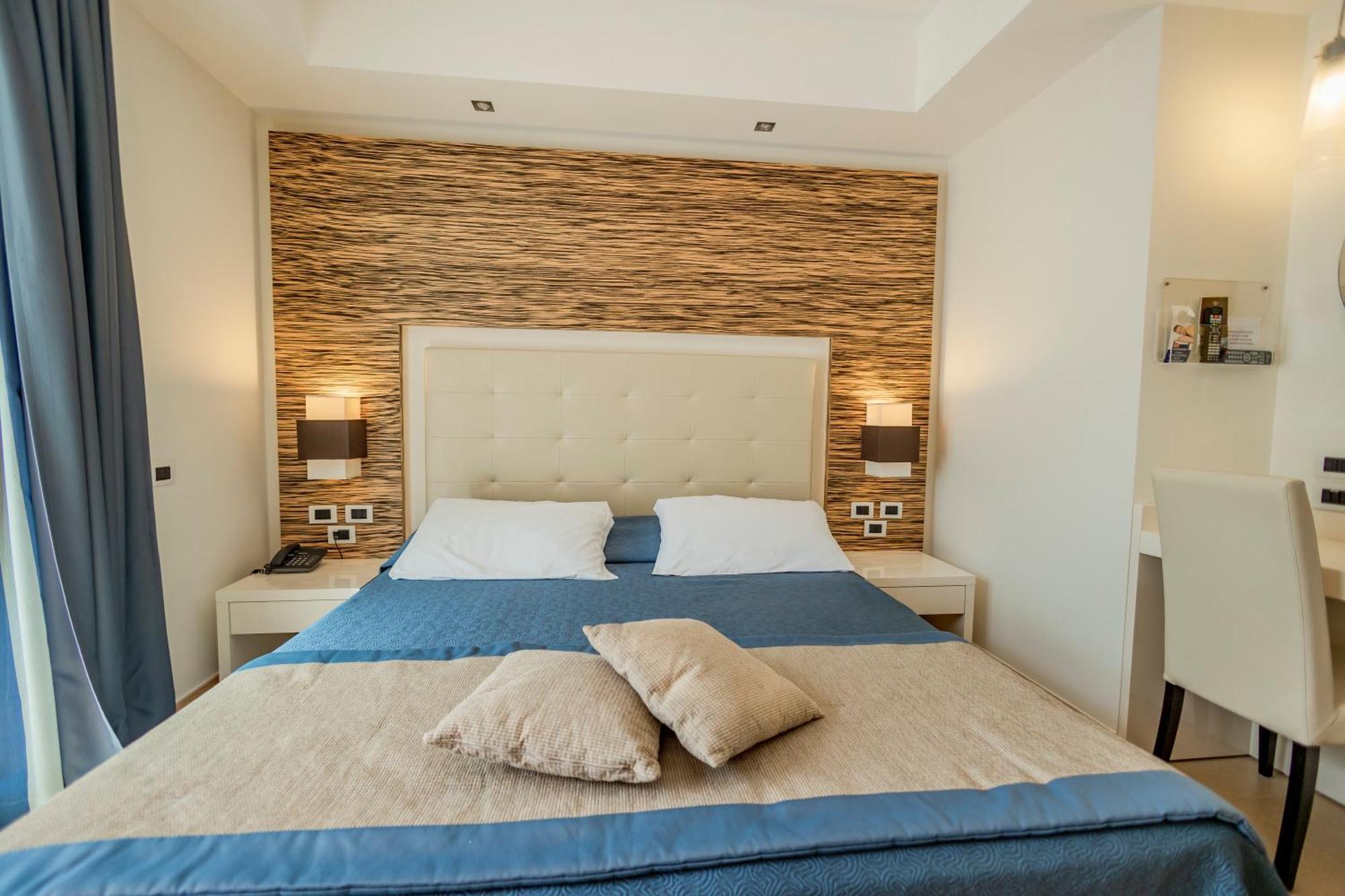 Prince Franklyn Hotel Санта-Мария-ди-Кастеллабате Экстерьер фото
