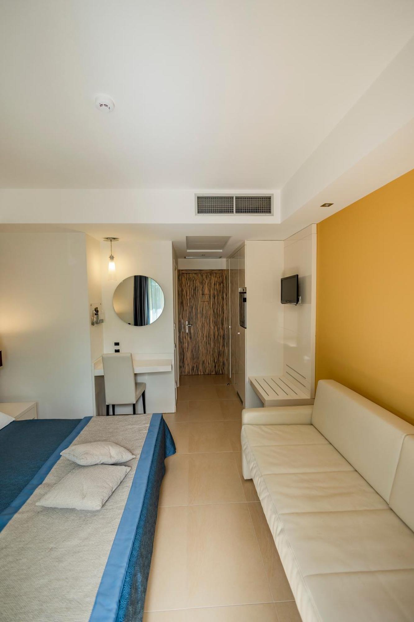Prince Franklyn Hotel Санта-Мария-ди-Кастеллабате Экстерьер фото