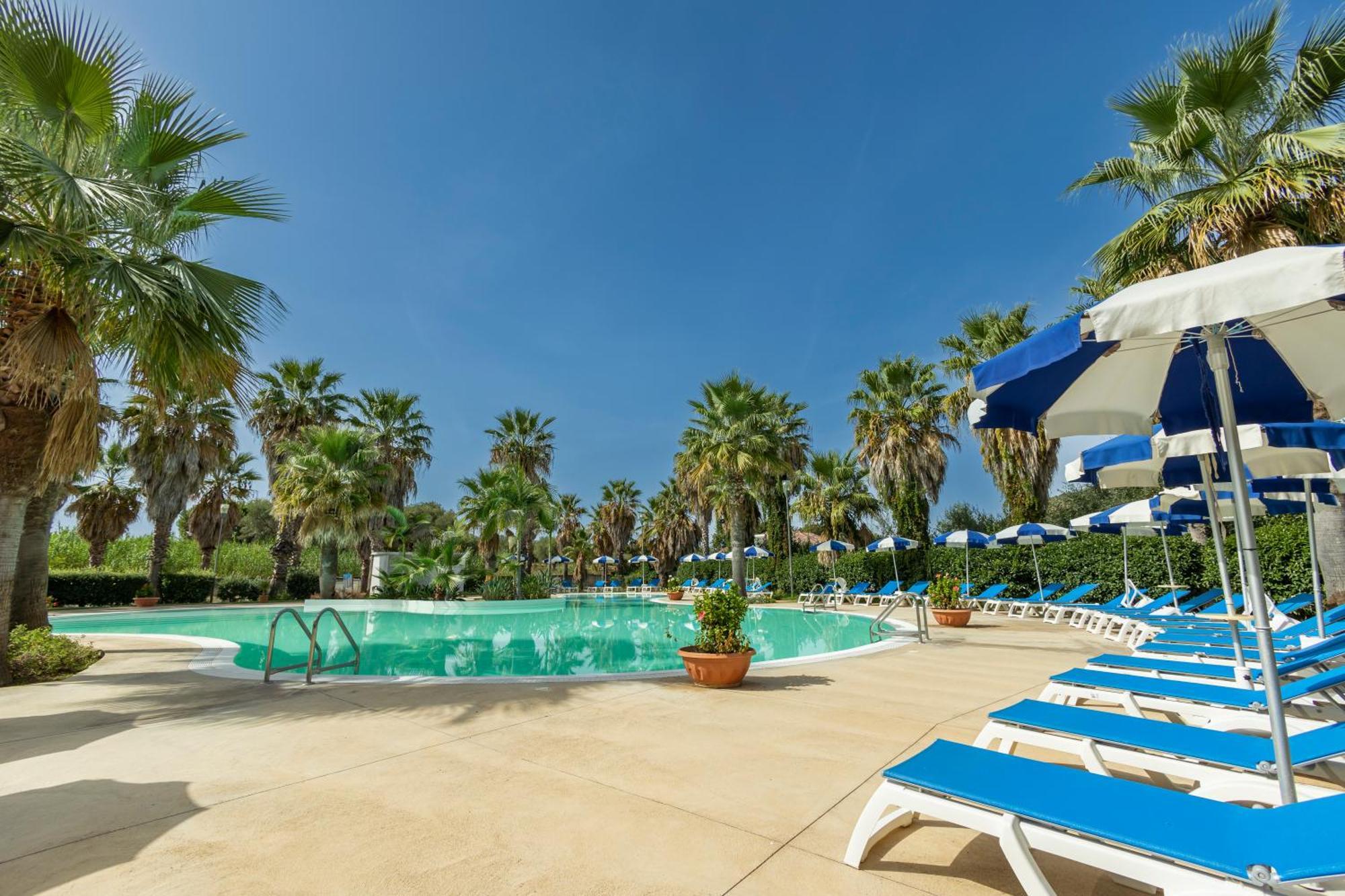 Prince Franklyn Hotel Санта-Мария-ди-Кастеллабате Экстерьер фото