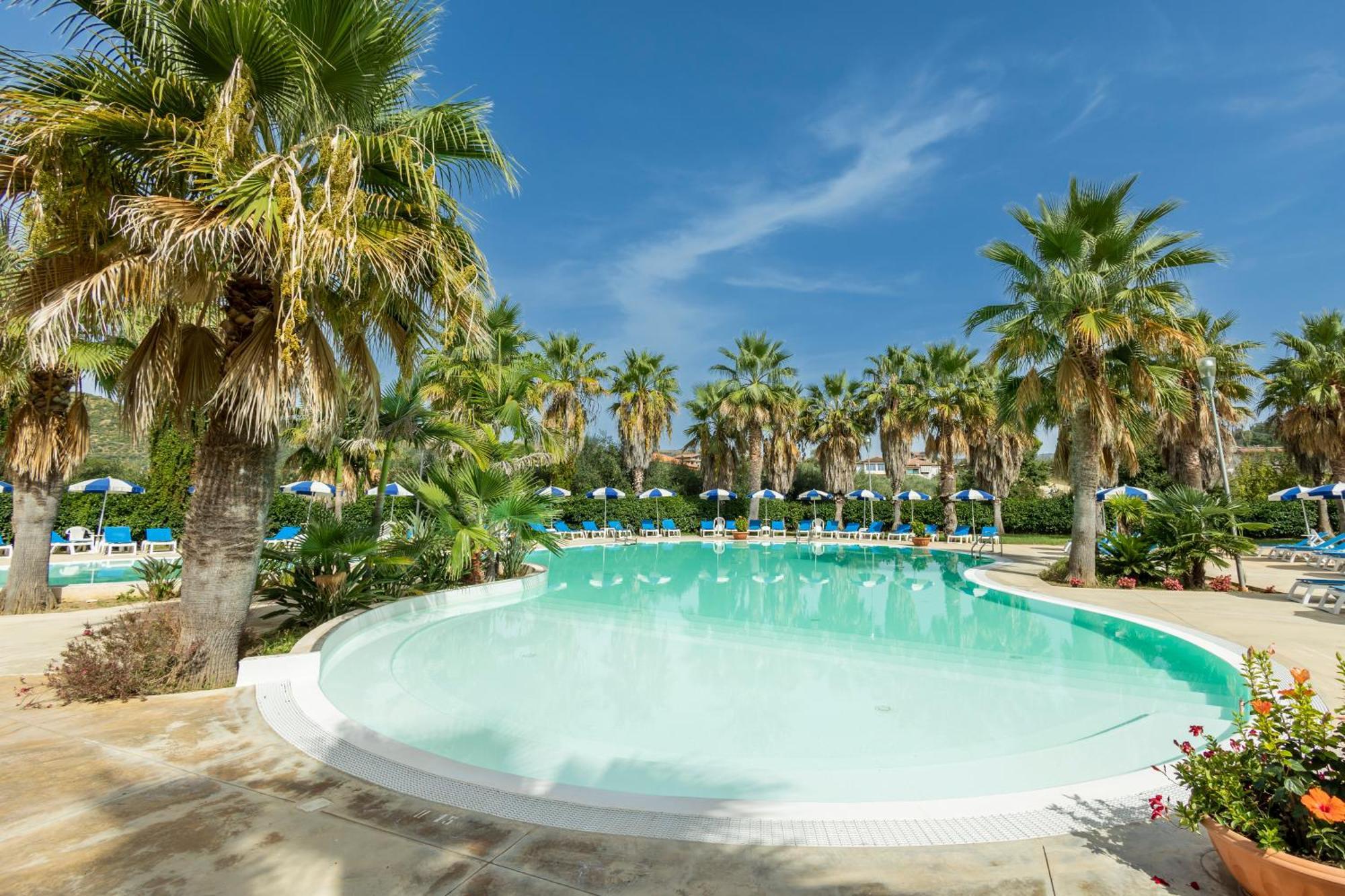 Prince Franklyn Hotel Санта-Мария-ди-Кастеллабате Экстерьер фото