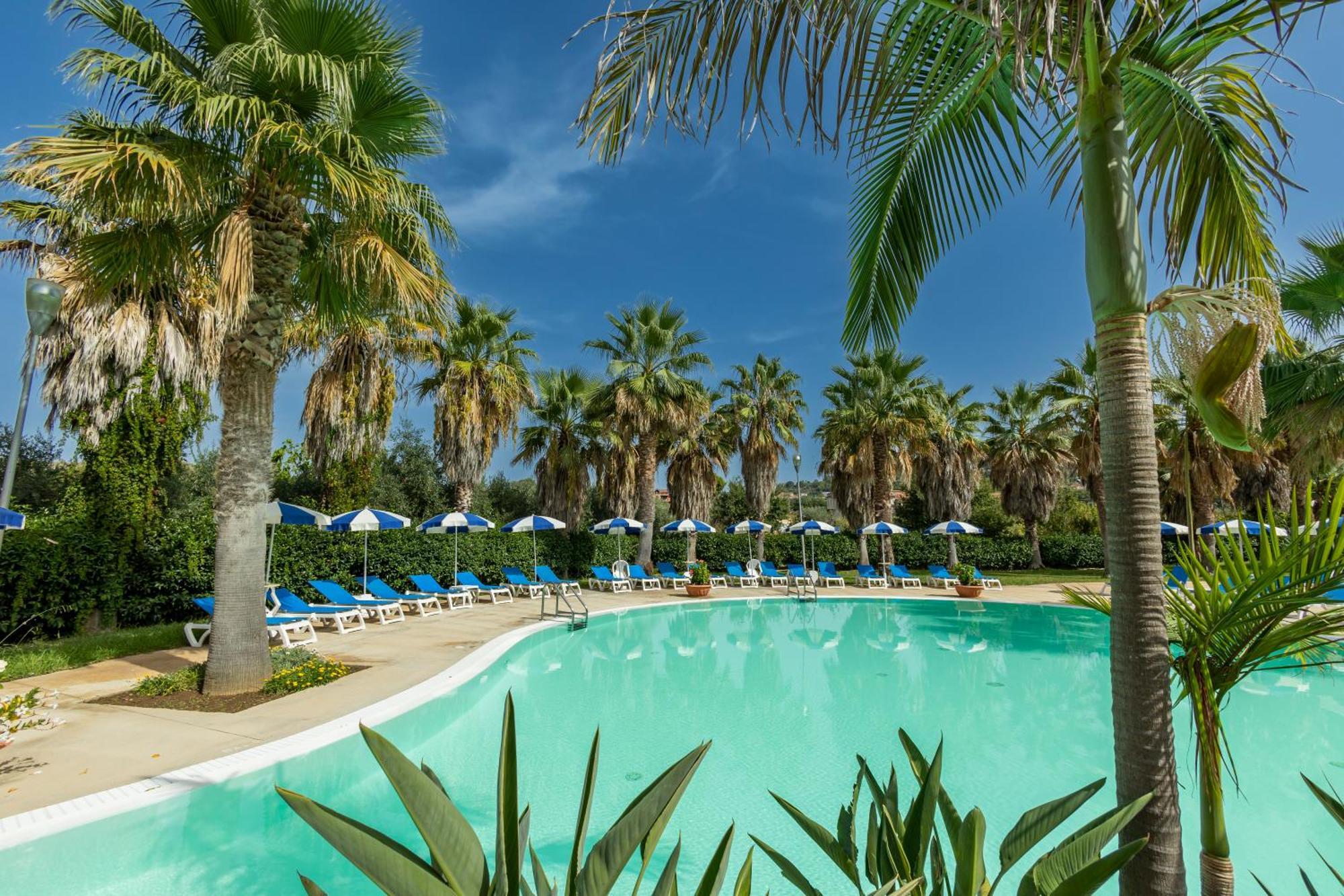 Prince Franklyn Hotel Санта-Мария-ди-Кастеллабате Экстерьер фото