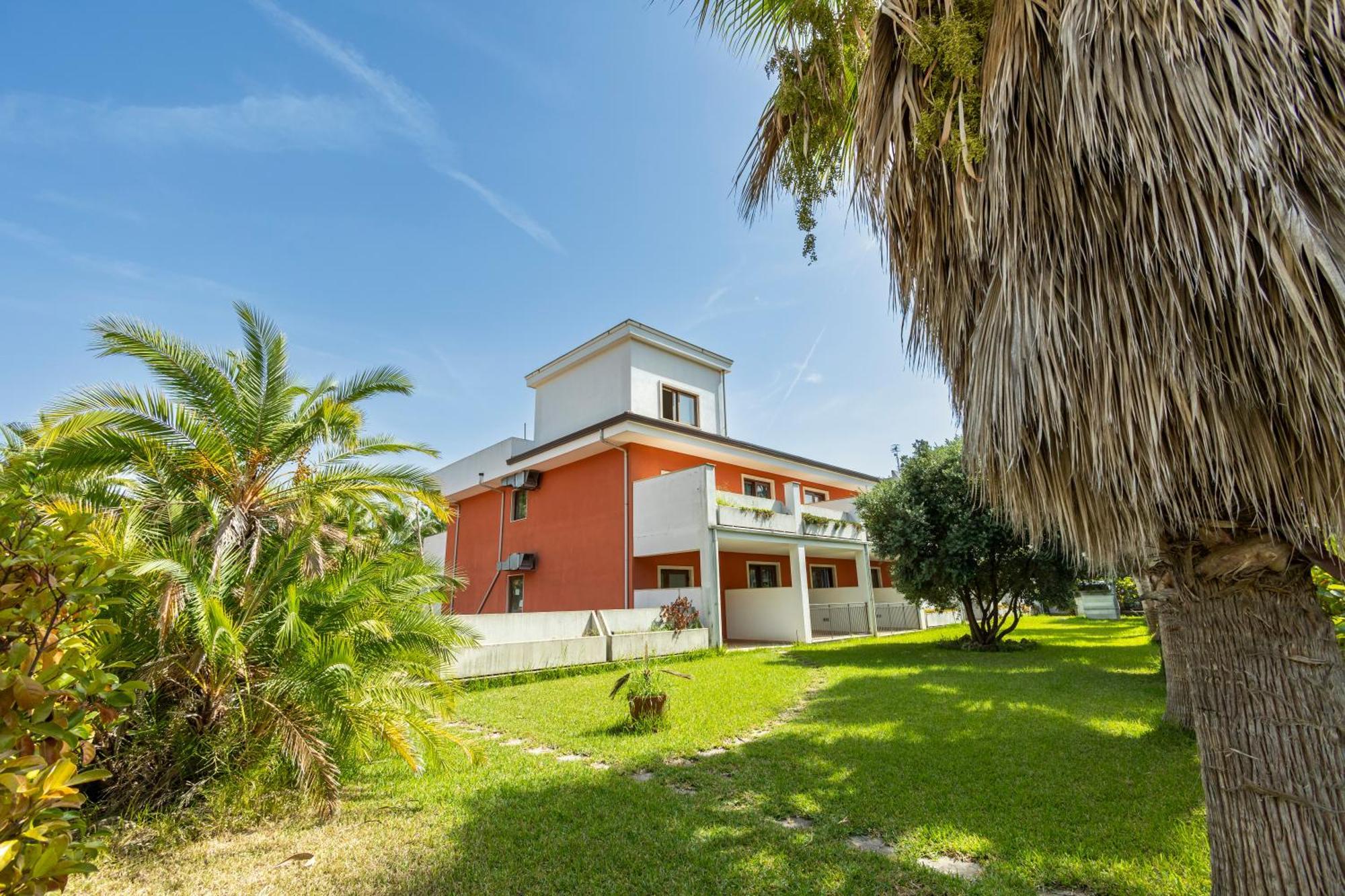 Prince Franklyn Hotel Санта-Мария-ди-Кастеллабате Экстерьер фото